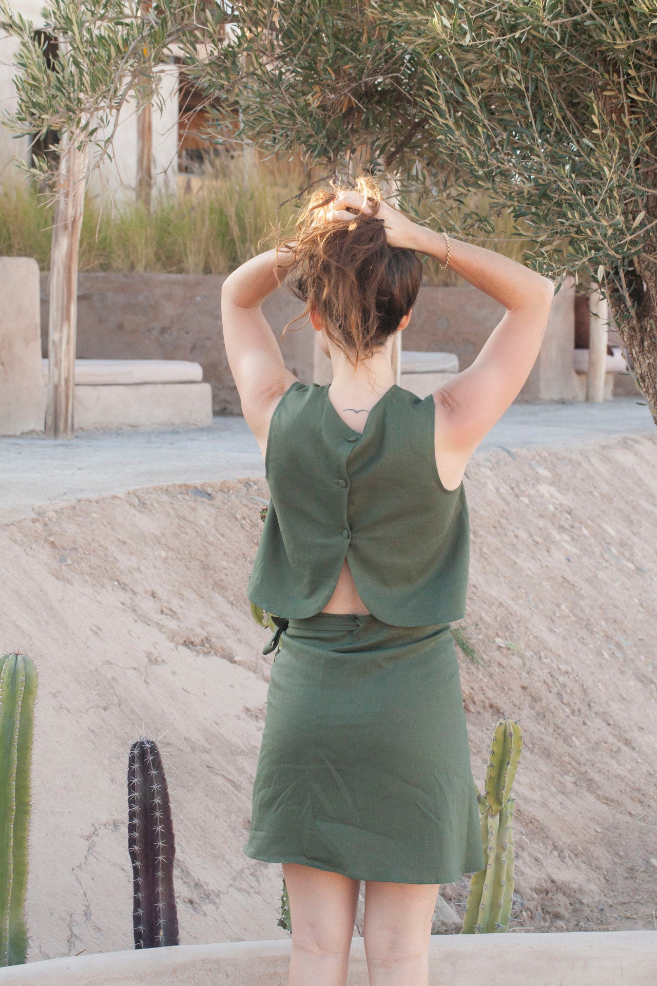 linen top - ANNA LISA - olive