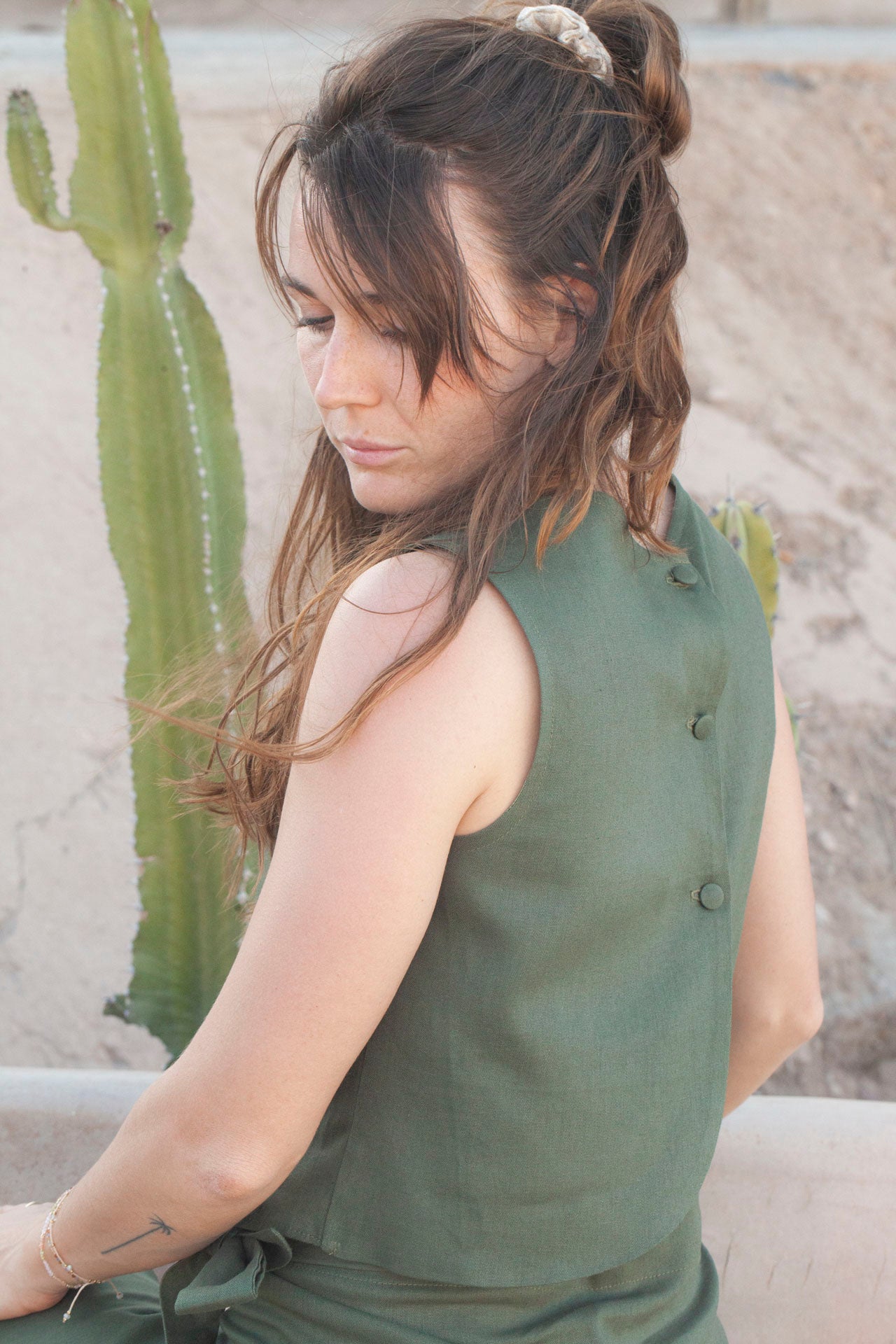 linen top - ANNA LISA - olive