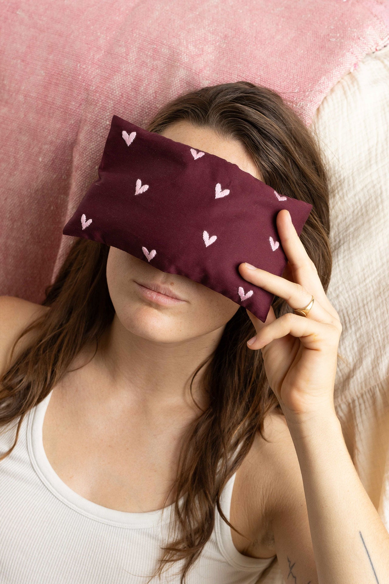 eye pillow - RAHA hearts - bordeaux