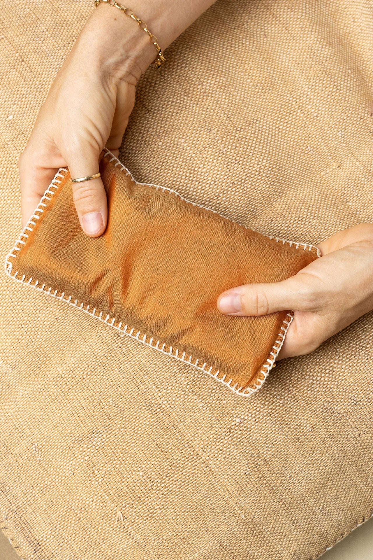 eye pillow - RAHA hbik - cognac