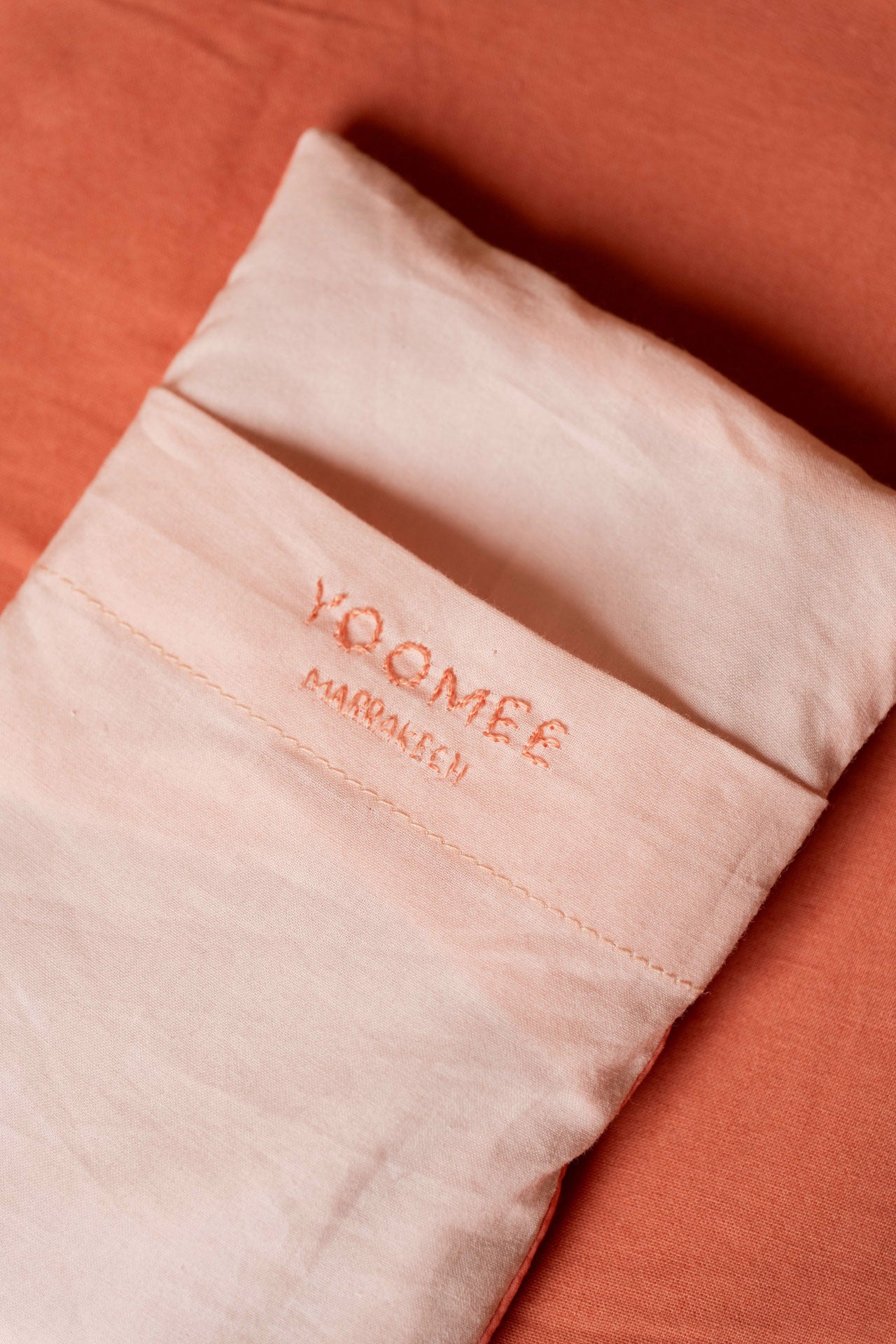 eye pillow - RAHA hearts - coral/rose