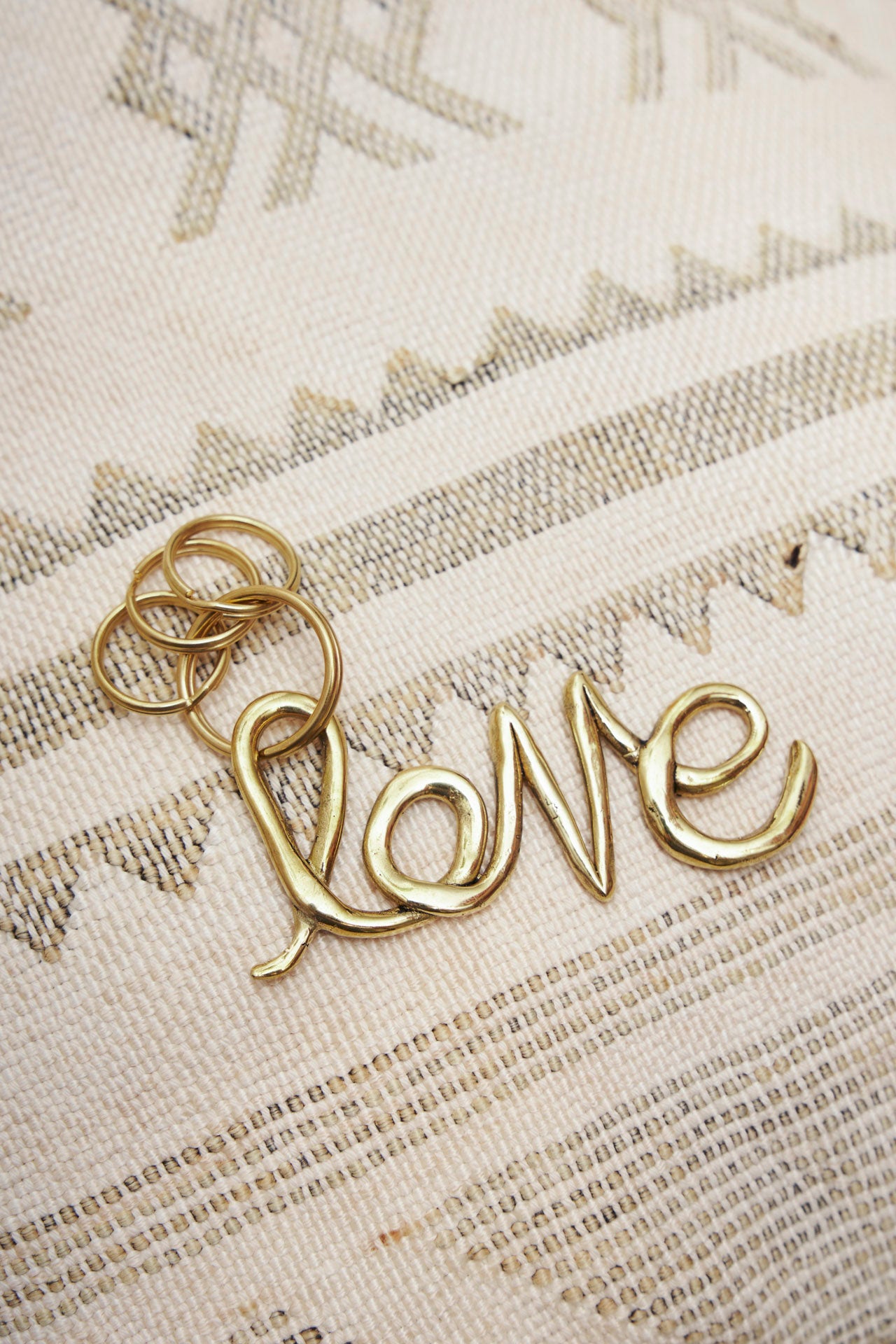 key pendant - MOUNA - love