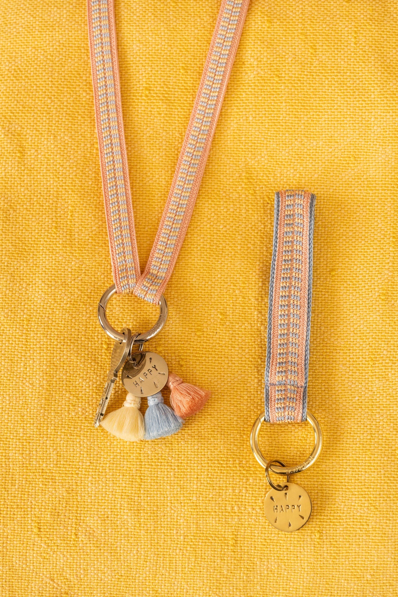 keychain loop - ZAHRA - cotton candy