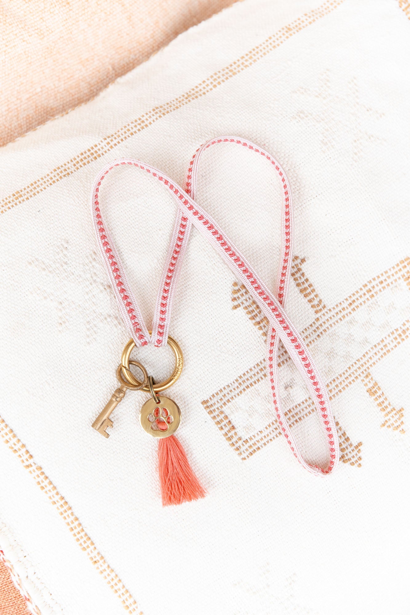 keychain band - ZAHRA - bisou