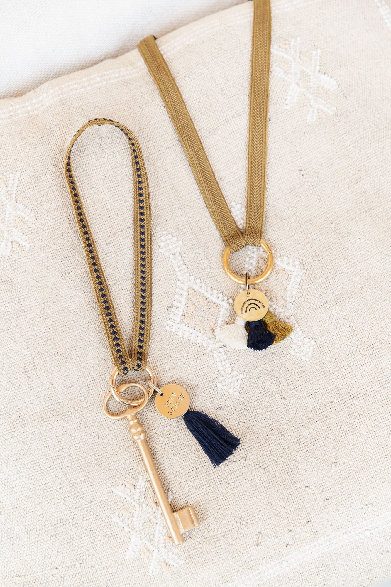 keychain band - ZAHRA mini - olive tree