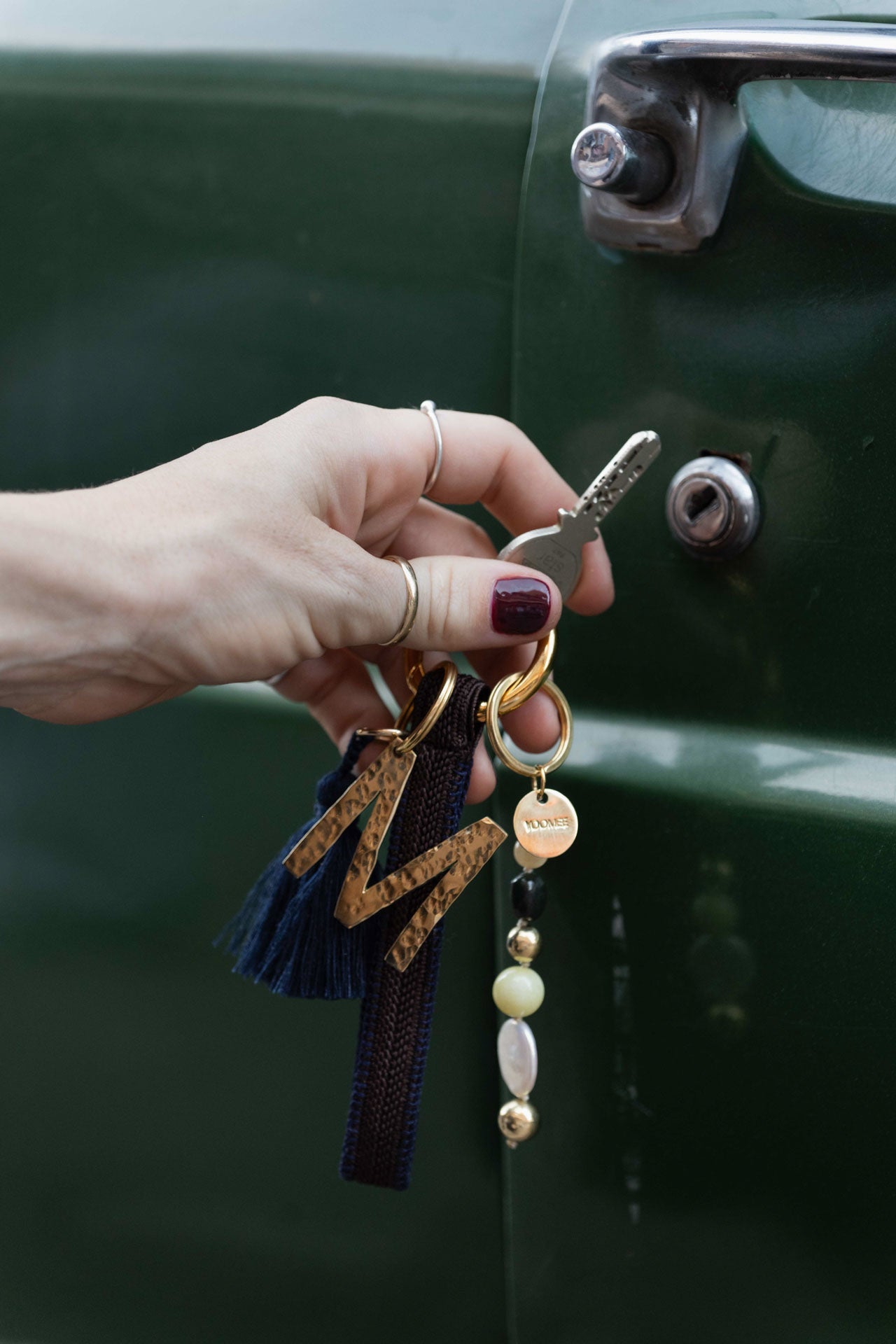 keychain loop - ZAHRA hbik - mocca