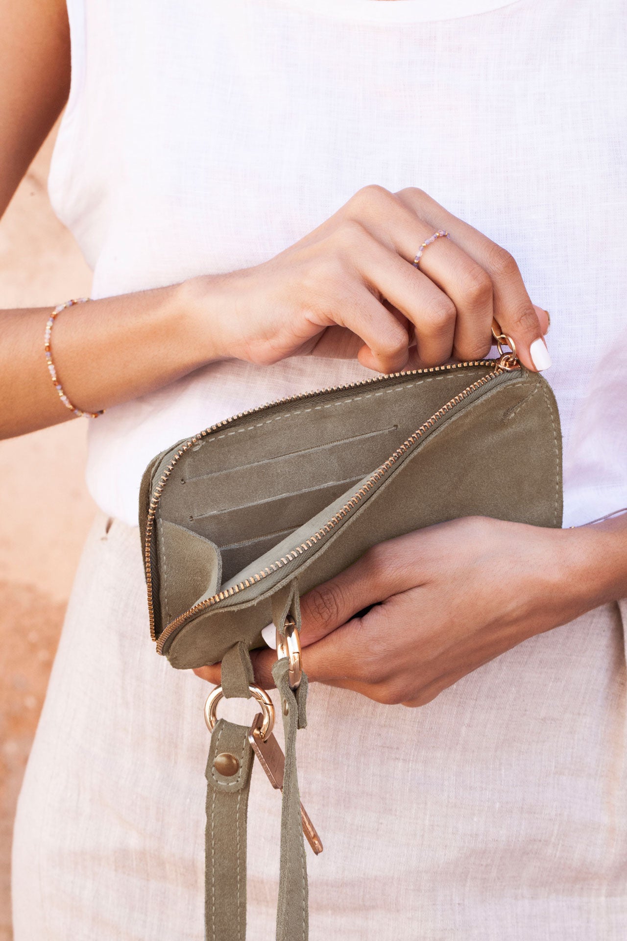 phone case - DENYA - earthy grey
