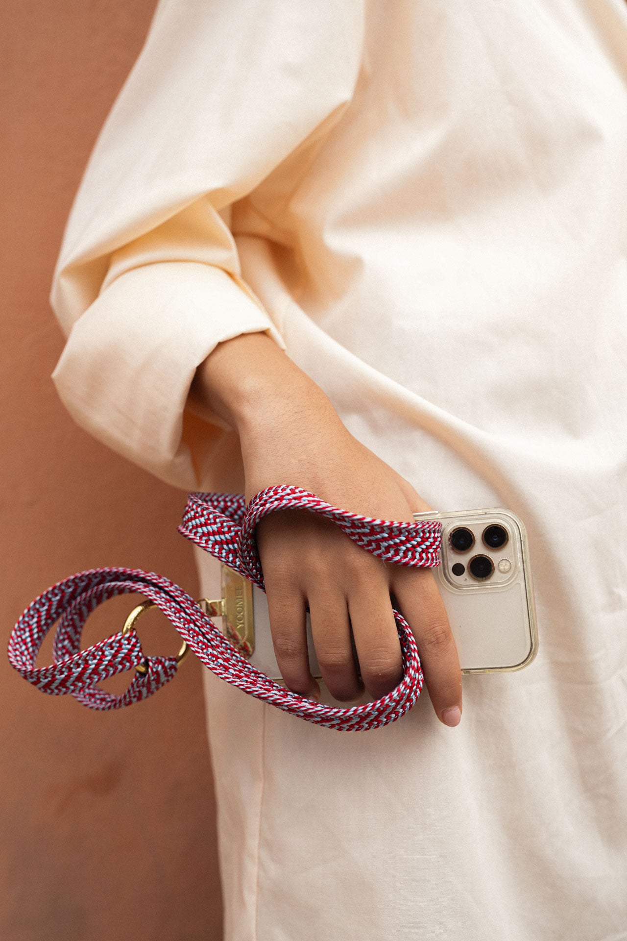 phonechain band - ZAHRA - blush & bue