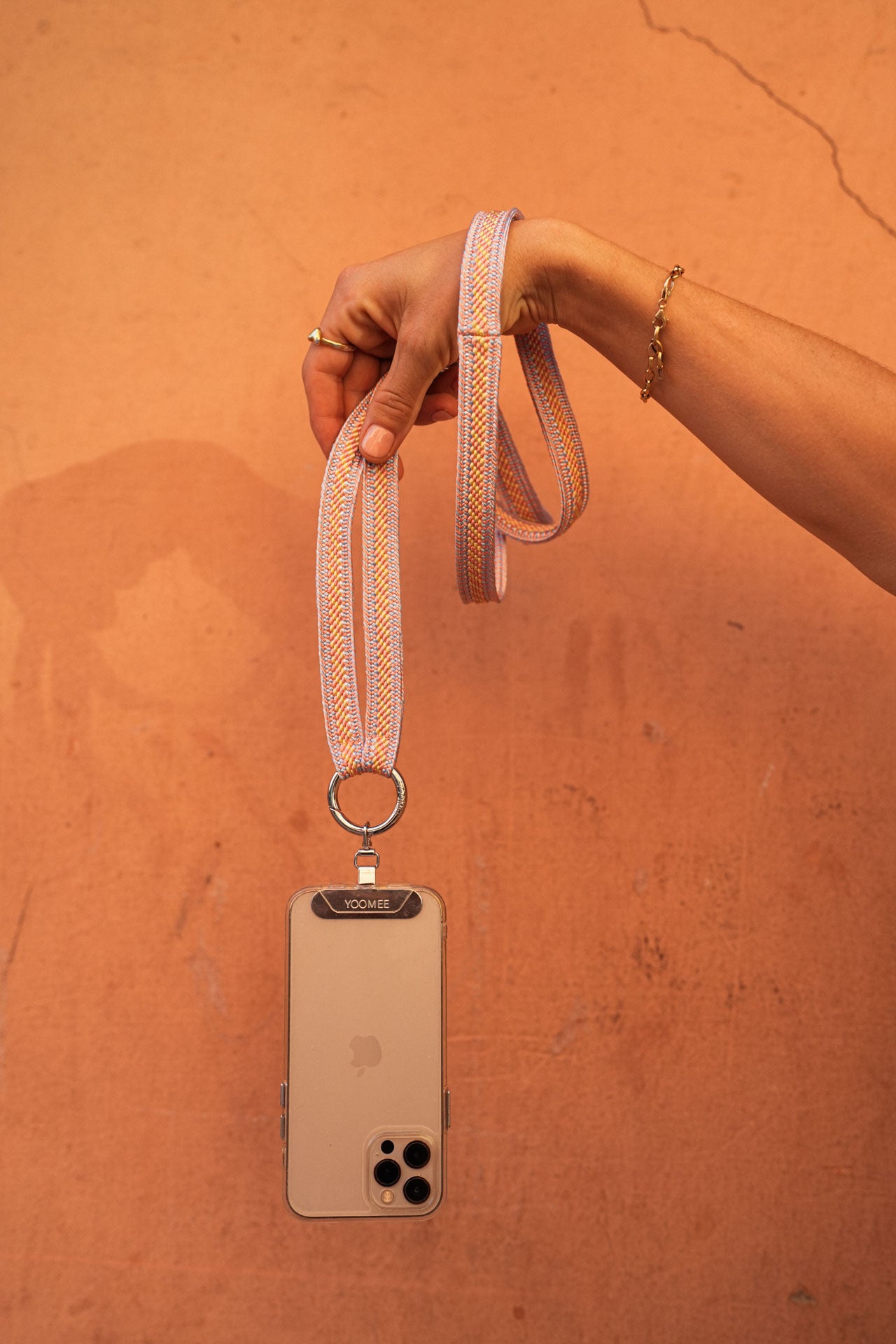 phonechain band - ZAHRA - cotton candy