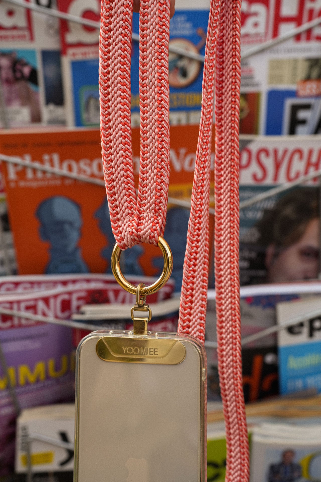 phonechain band - ZAHRA - sweet salmon