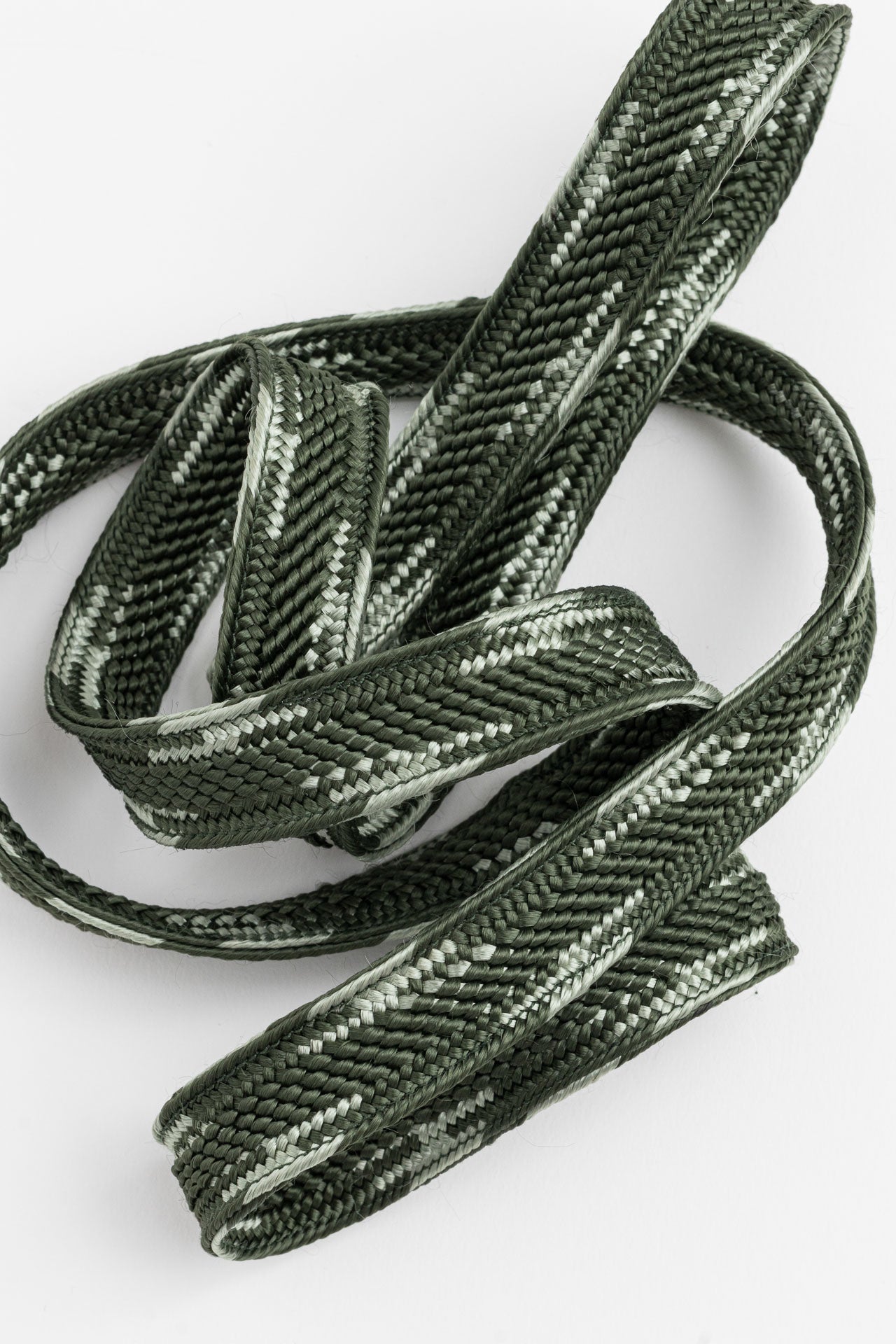 phonechain band - ZAHRA - artichoke