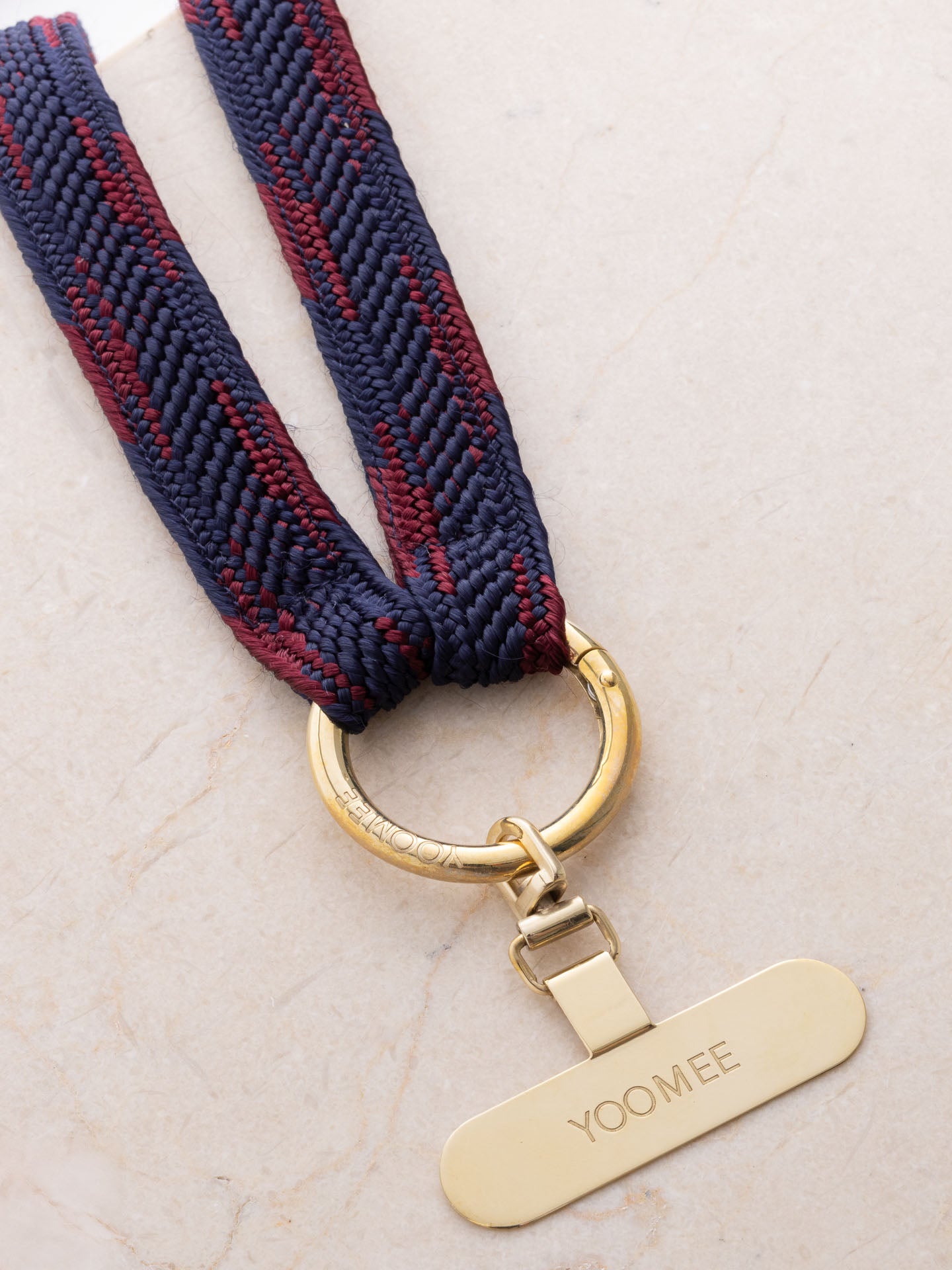 phonechain band - ZAHRA - blood moon