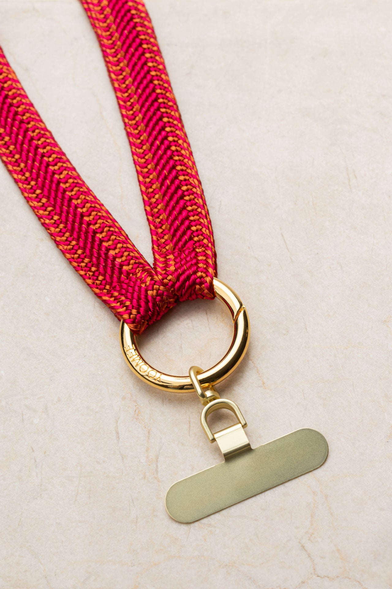 phonechain band - ZAHRA - pomegranate