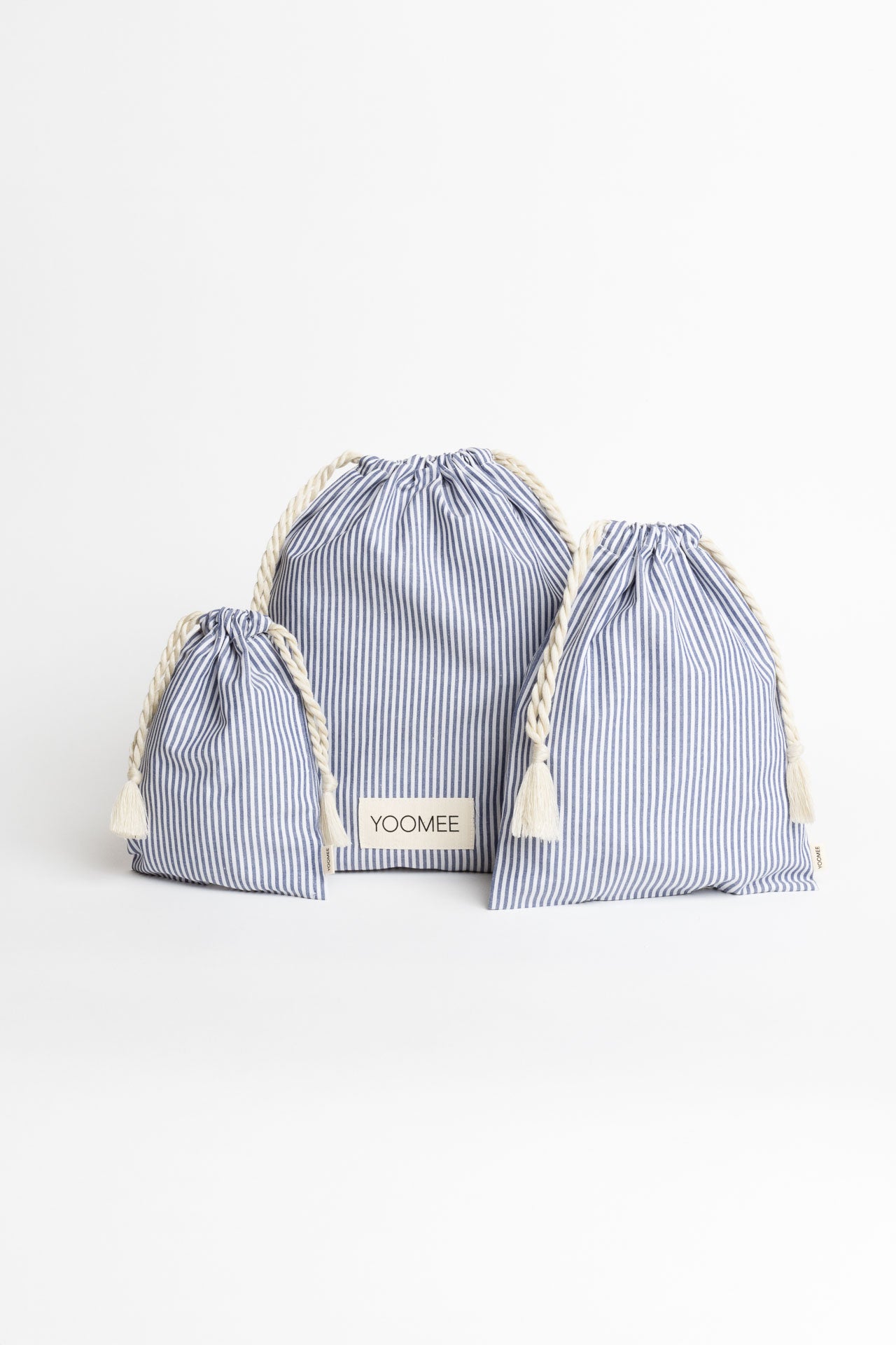 present pouch - FAHRA - lines blue