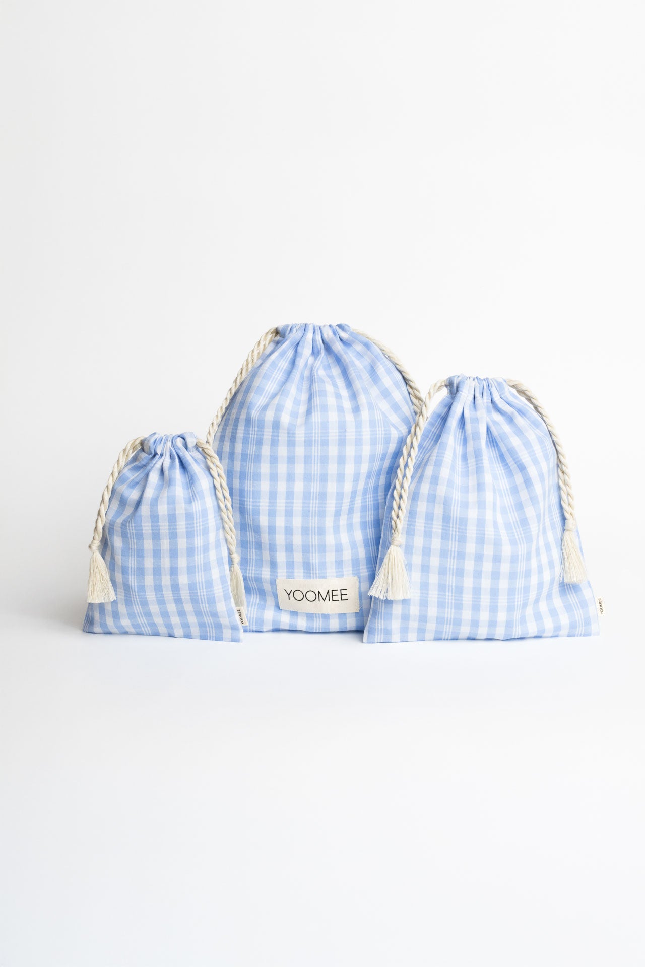 present pouch - FAHRA - checked light blue