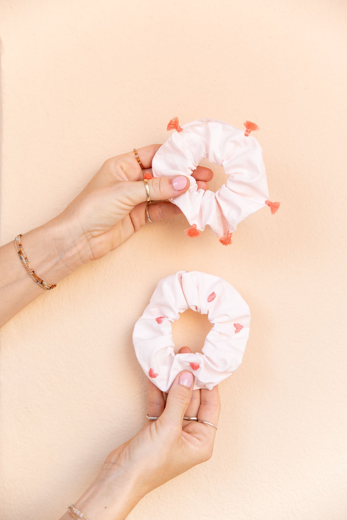 scrunchie - MEDINA cotton - rose hearts