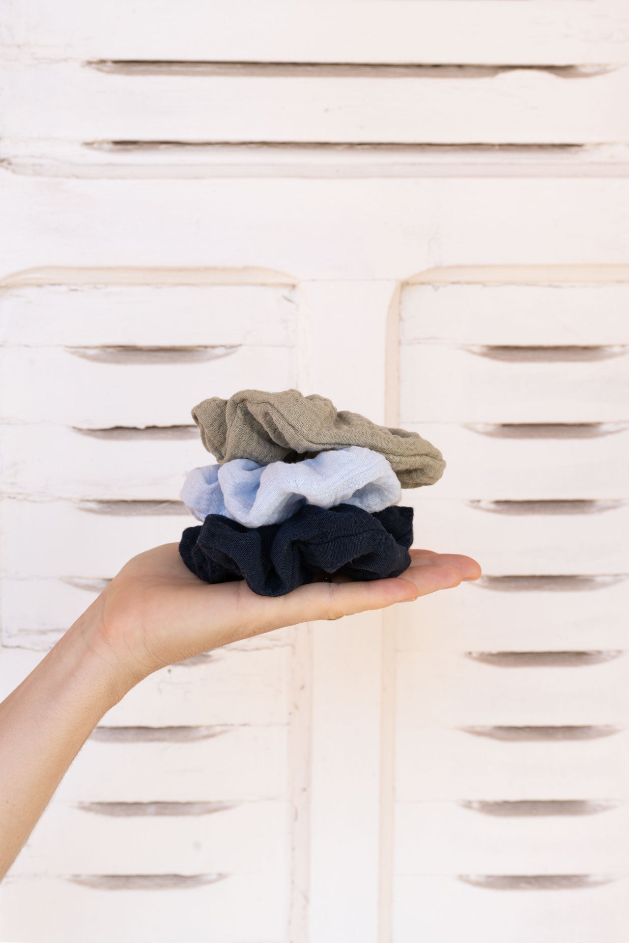 kids scrunchie - MEDINA muslin - light blue