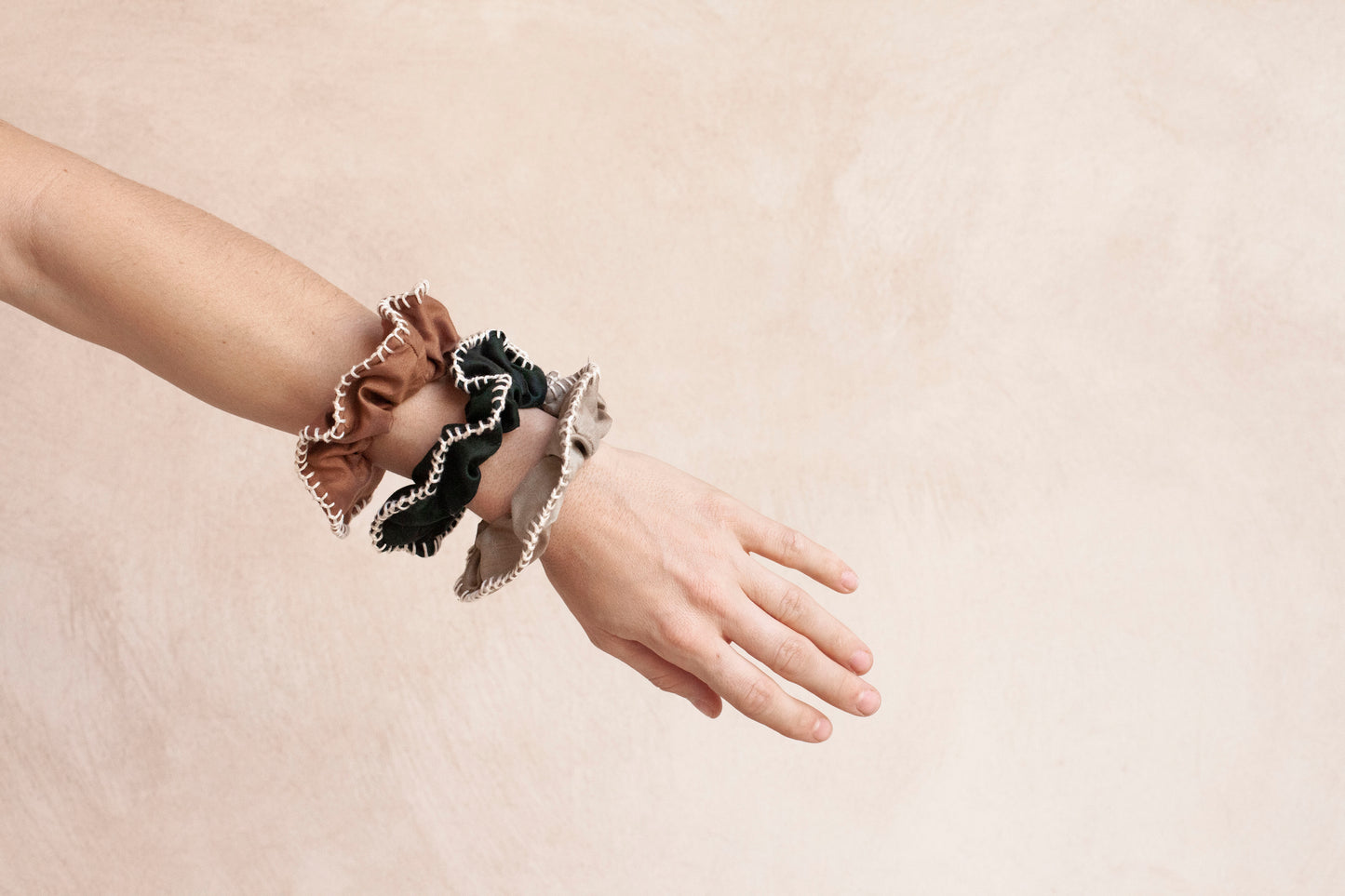 scrunchie - MEDINA - silk - emerald hbik