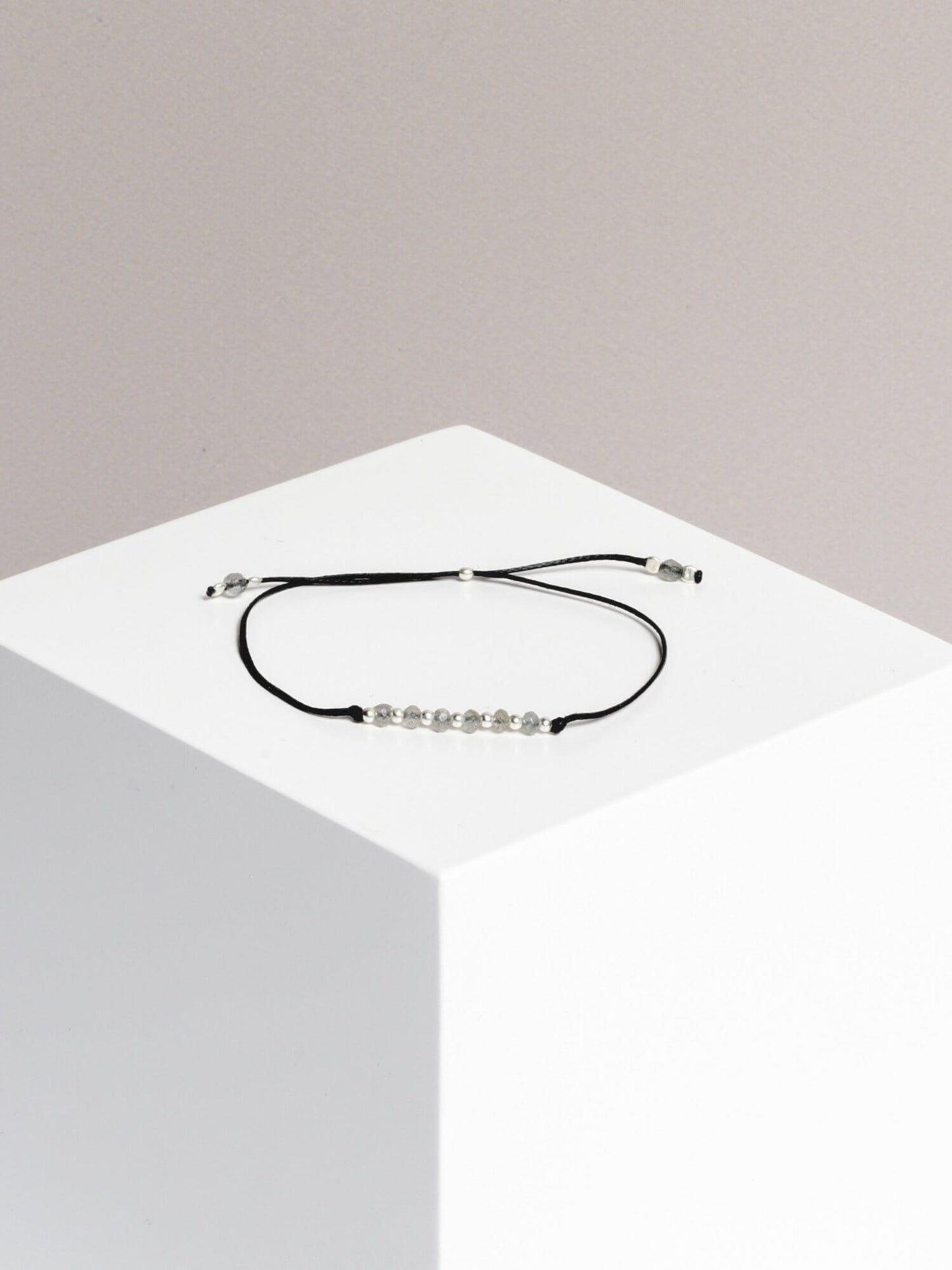 bracelet - SMALL BUT MIGHTY - labradorite