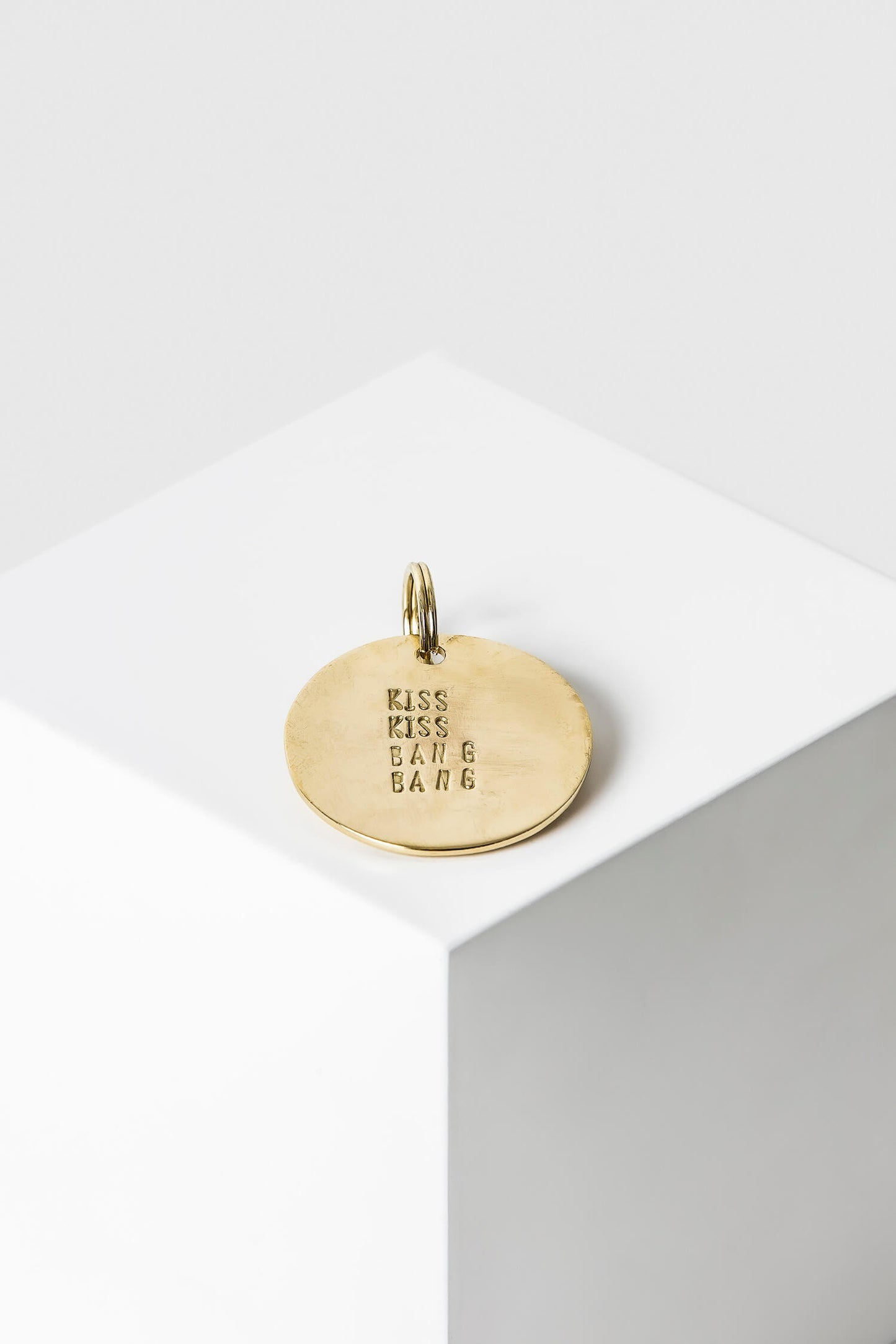 key tag - kiss kiss bang bang