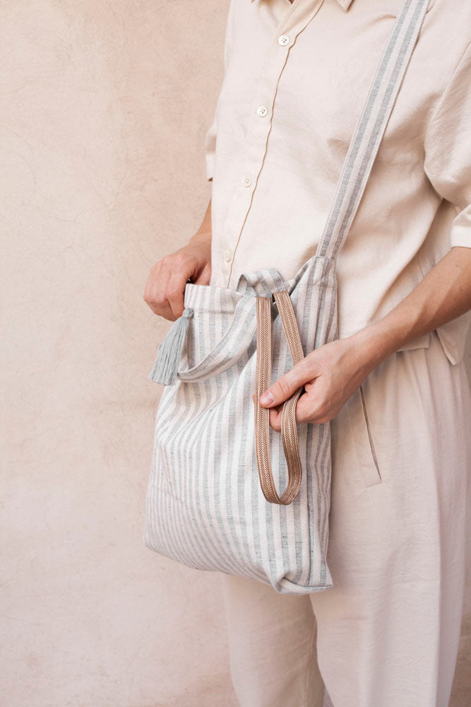 bag - NORA - light grey stripes - tassel
