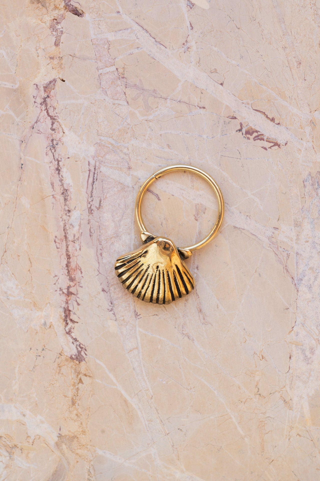 key pendant - MOUNA - shell