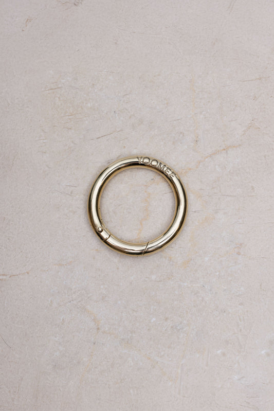 carabiner - classic circle - gold