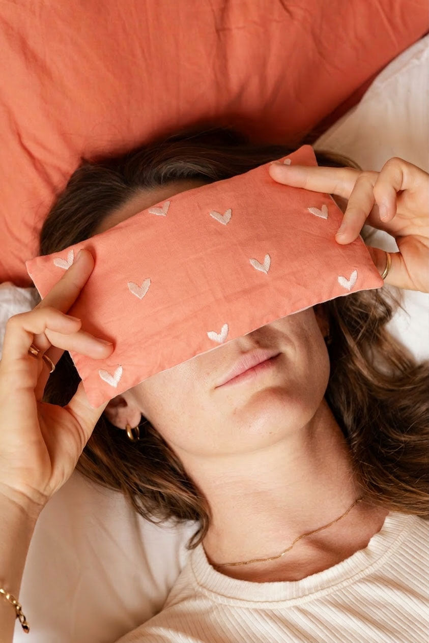 eye pillow - RAHA hearts - coral/rose