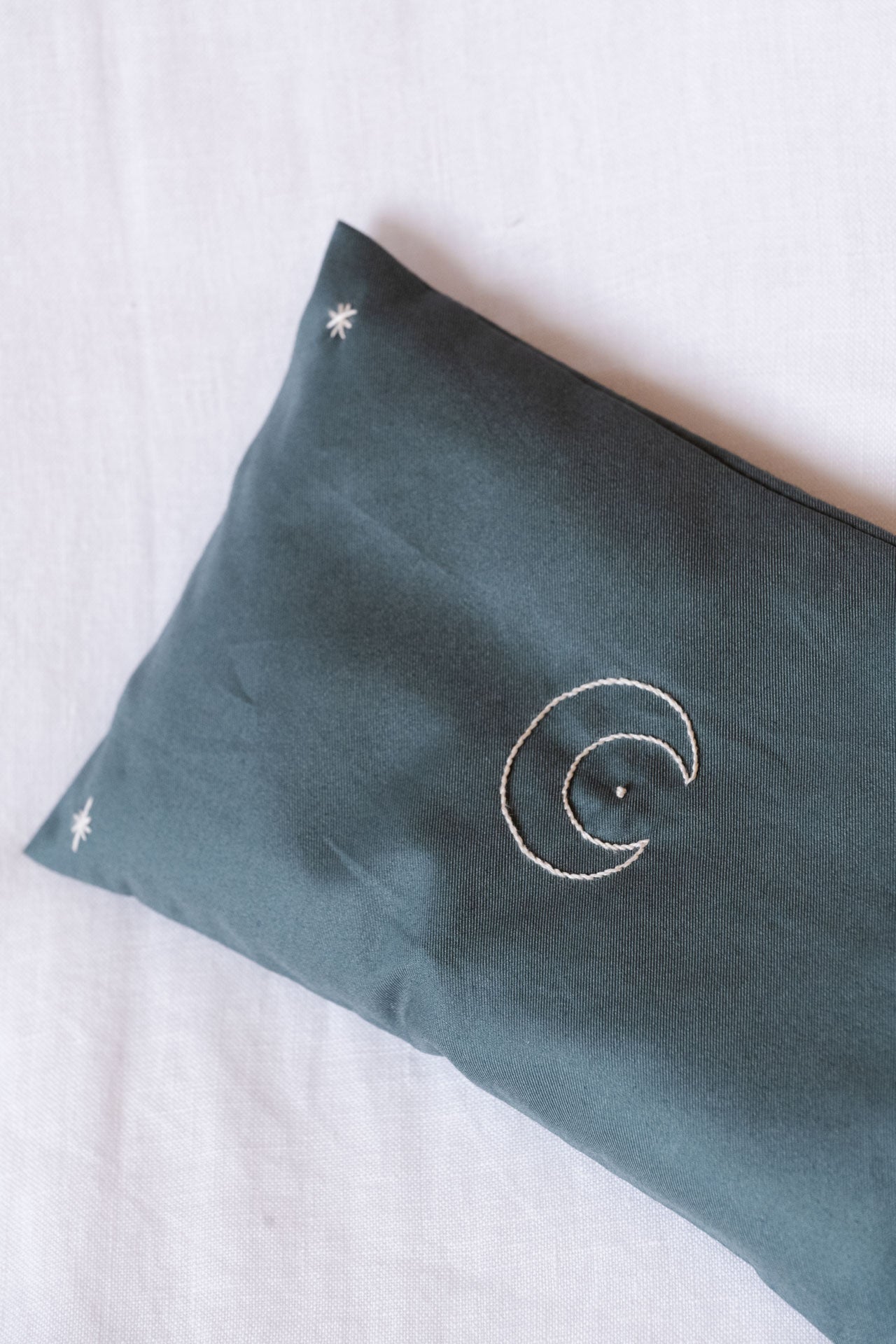 eye pillow - RAHA moon - aqua green