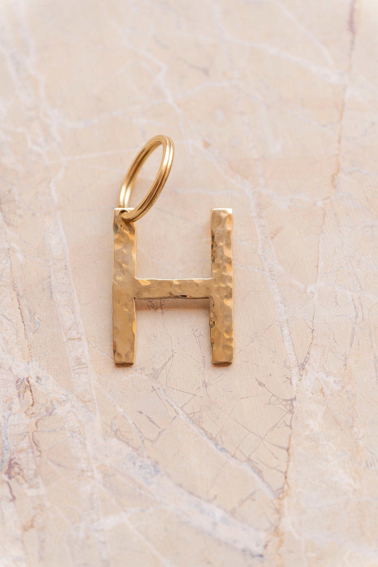 letter pendant - ISMI - "H"