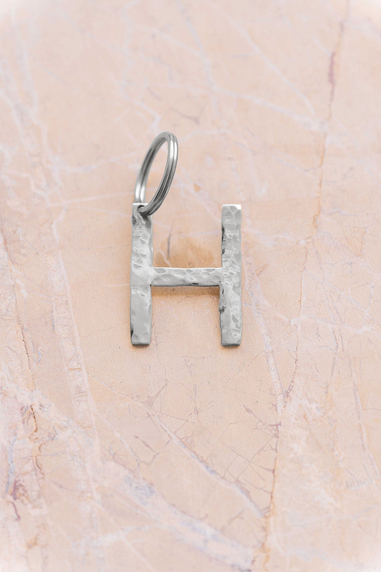 letter pendant - ISMI - "H"