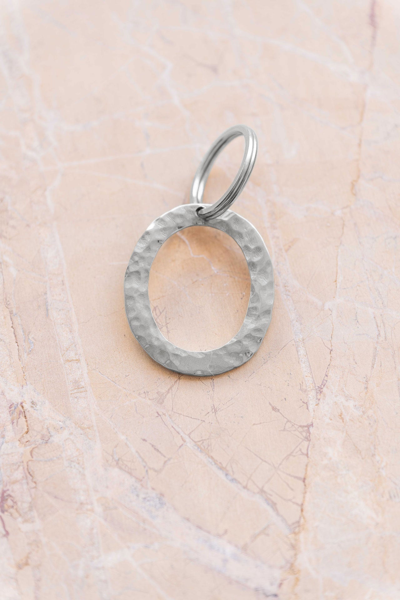 letter pendant - ISMI - "O"