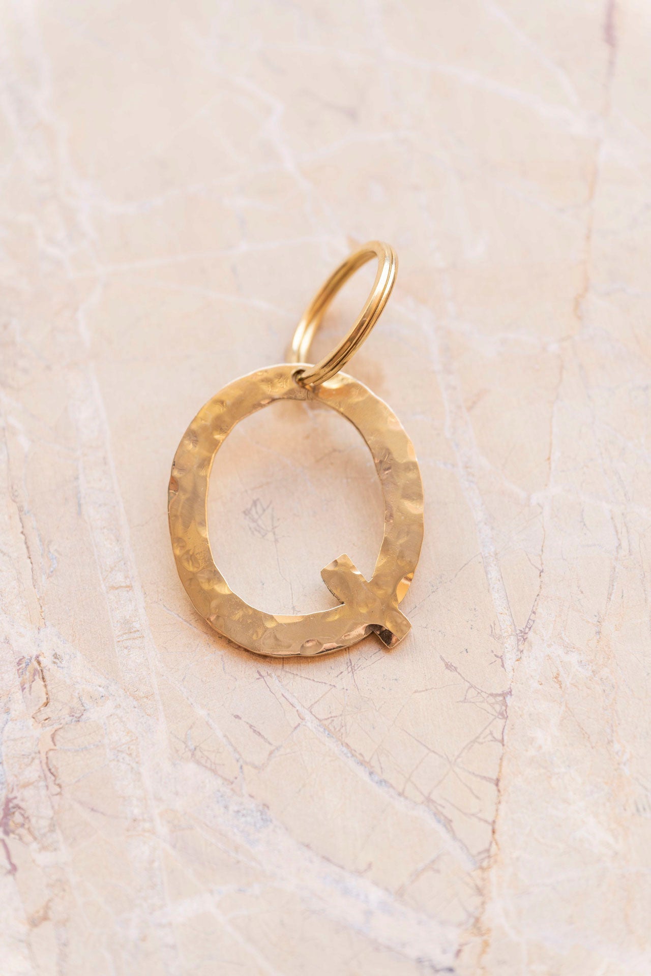 letter pendant - ISMI - "Q"