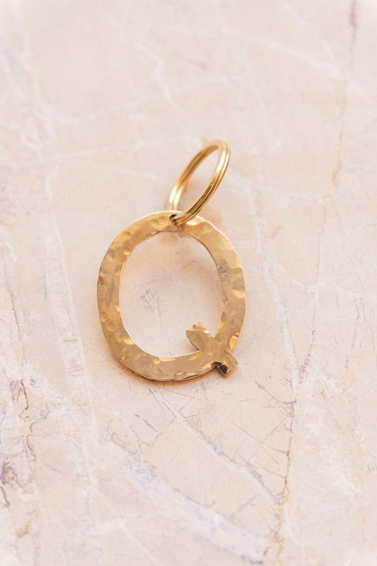letter pendant - ISMI - "Q"