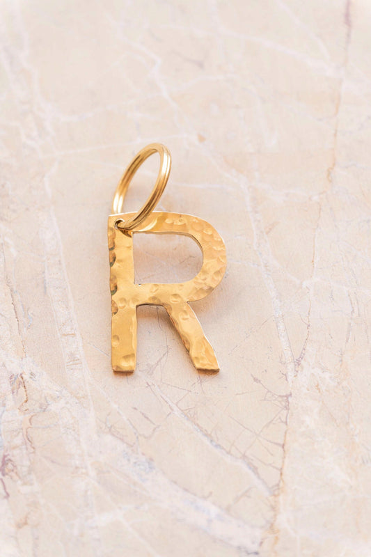 letter pendant - ISMI - "R"
