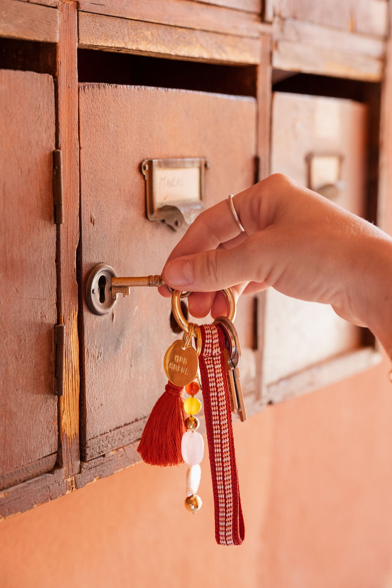 keychain loop - ZAHRA - sunset blush