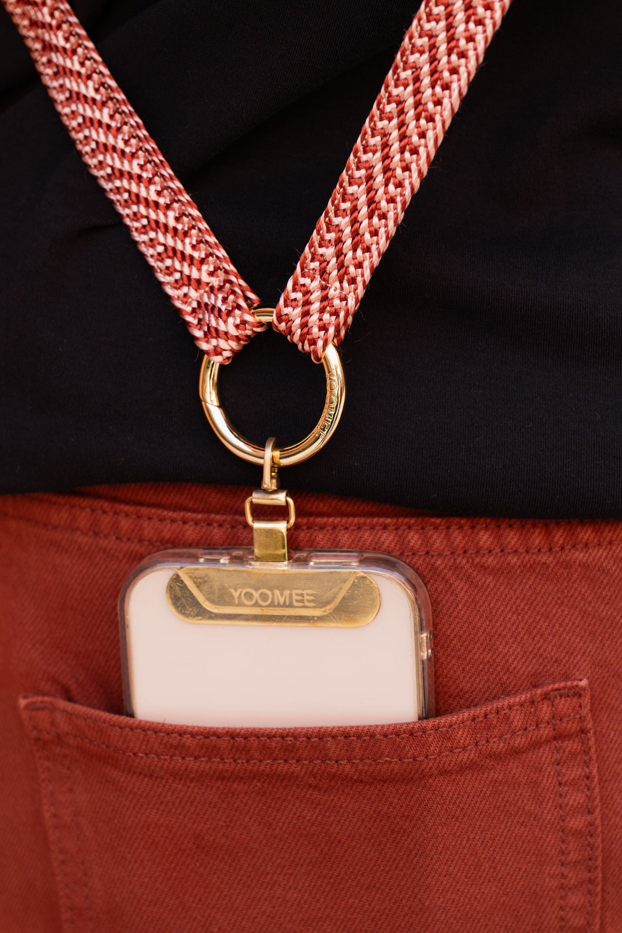 phonechain band - ZAHRA - red clay