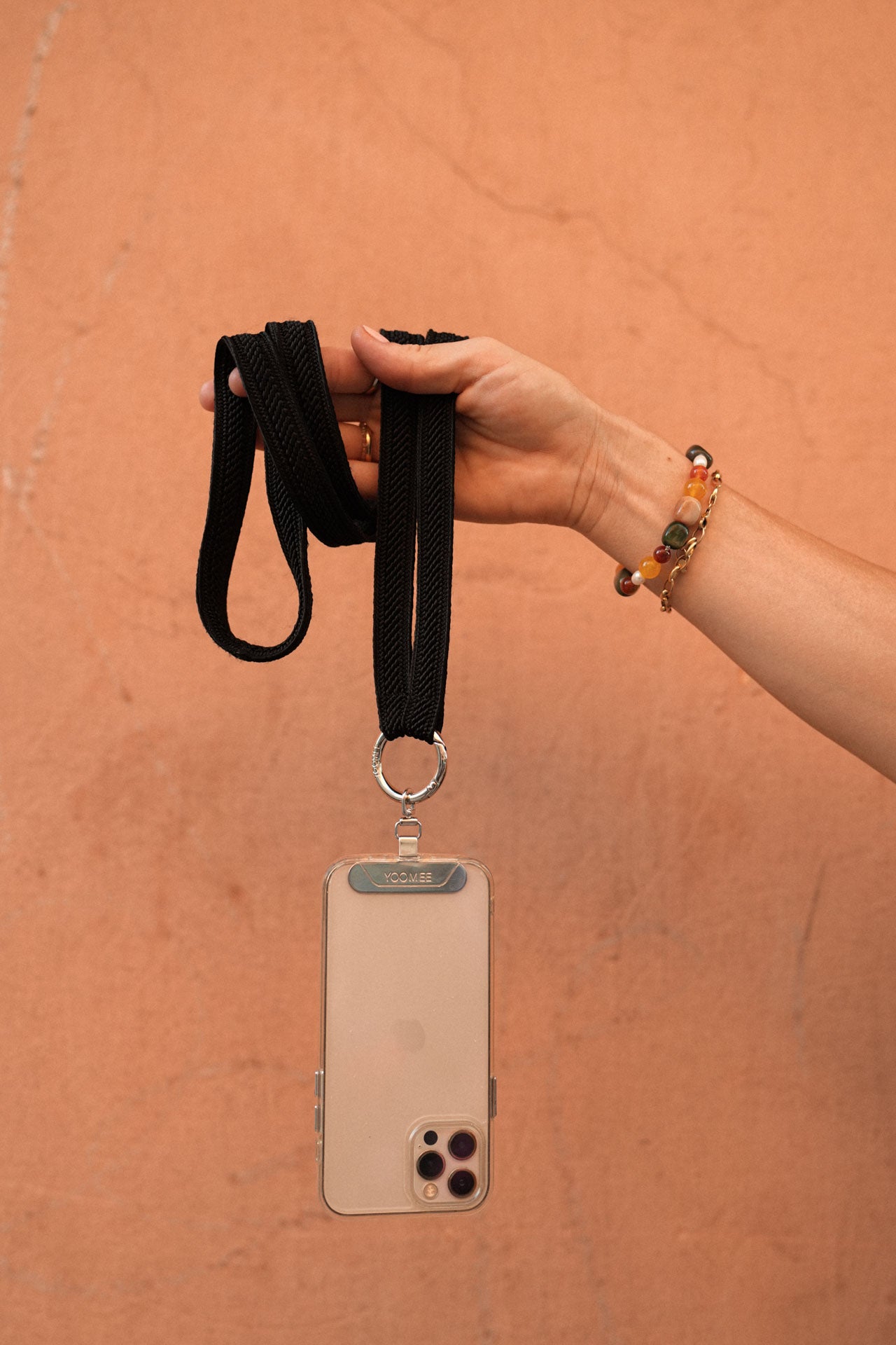 phonechain band - ZAHRA - black