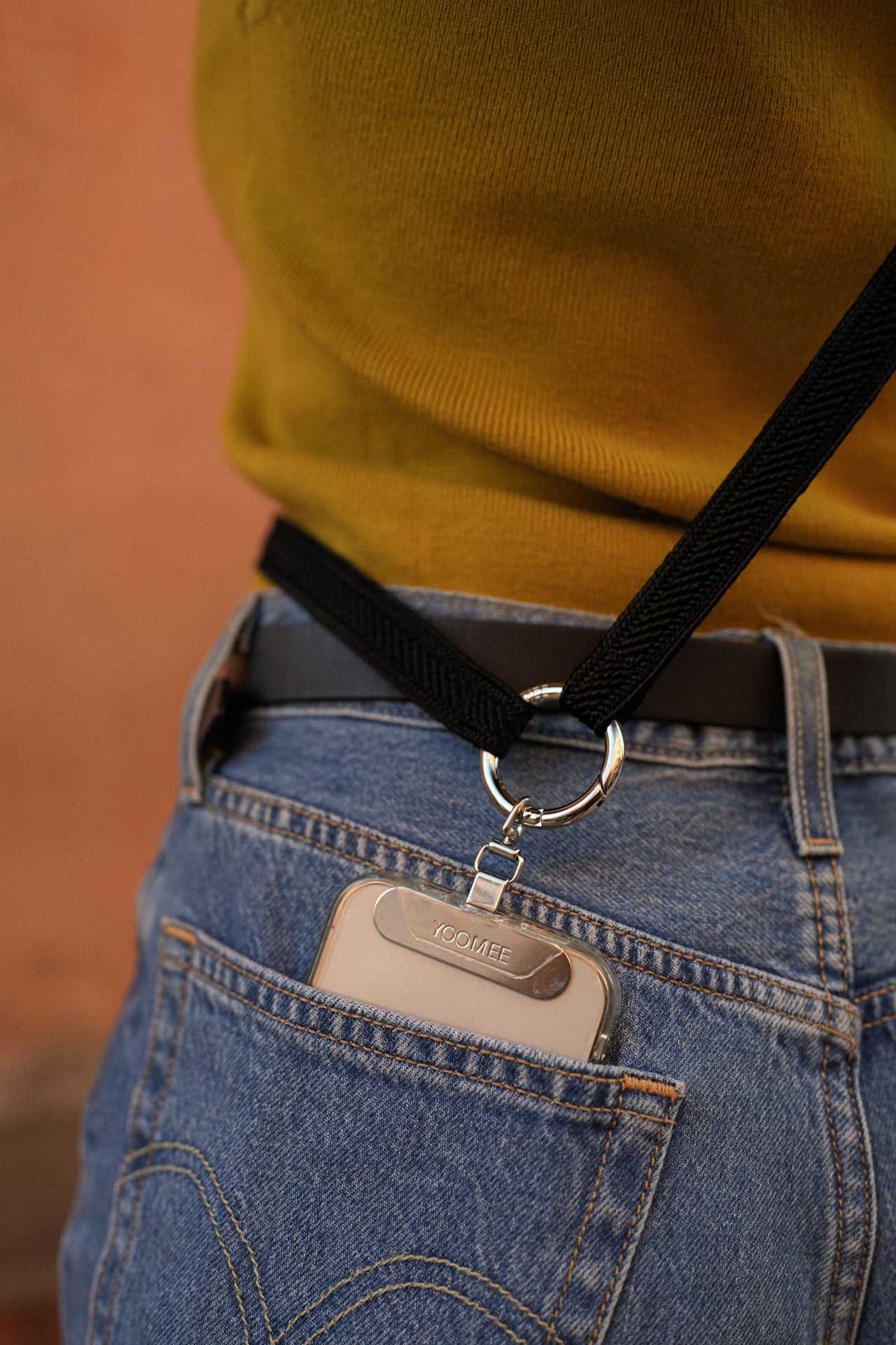 phonechain band - ZAHRA - black