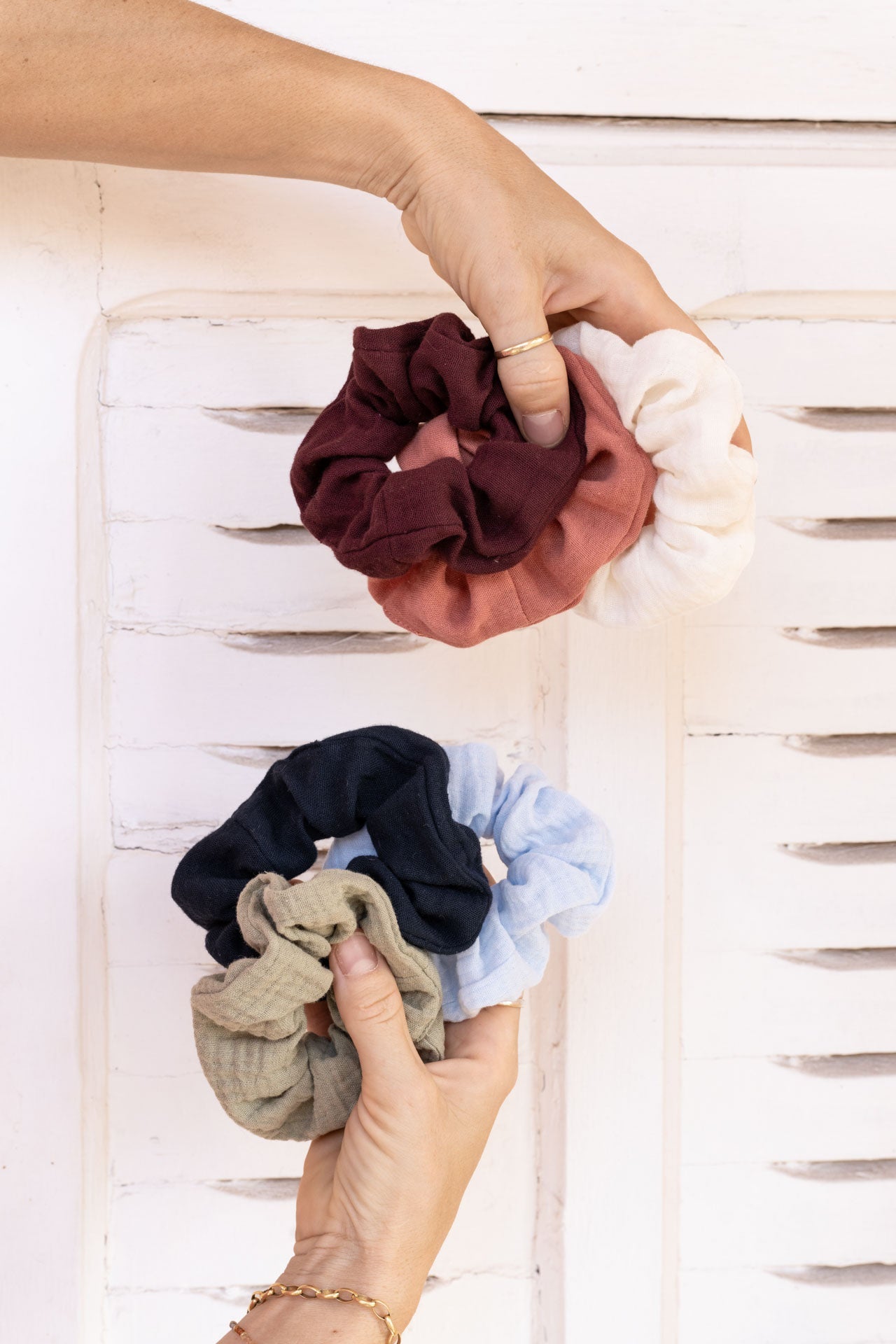 scrunchie - MEDINA muslin - bordeaux