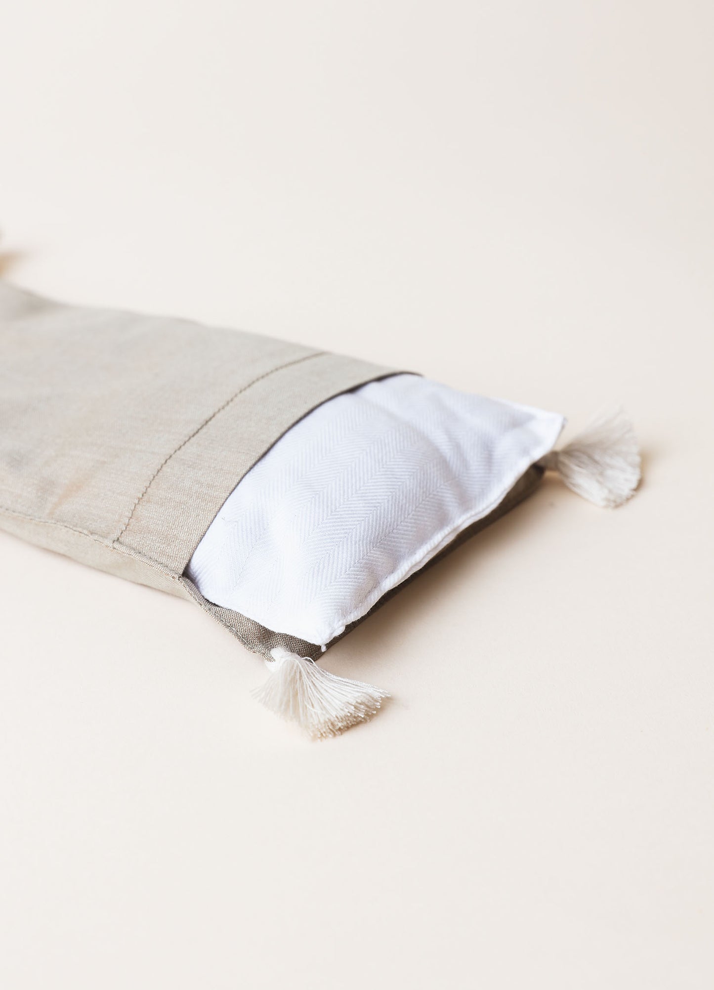 eye pillow - RAHA - pine tassels
